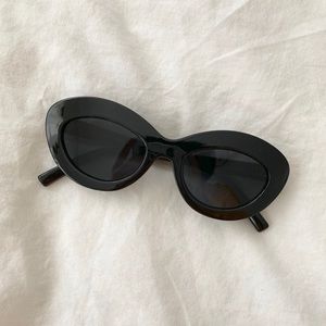 Le specs fluxus black sunglasses